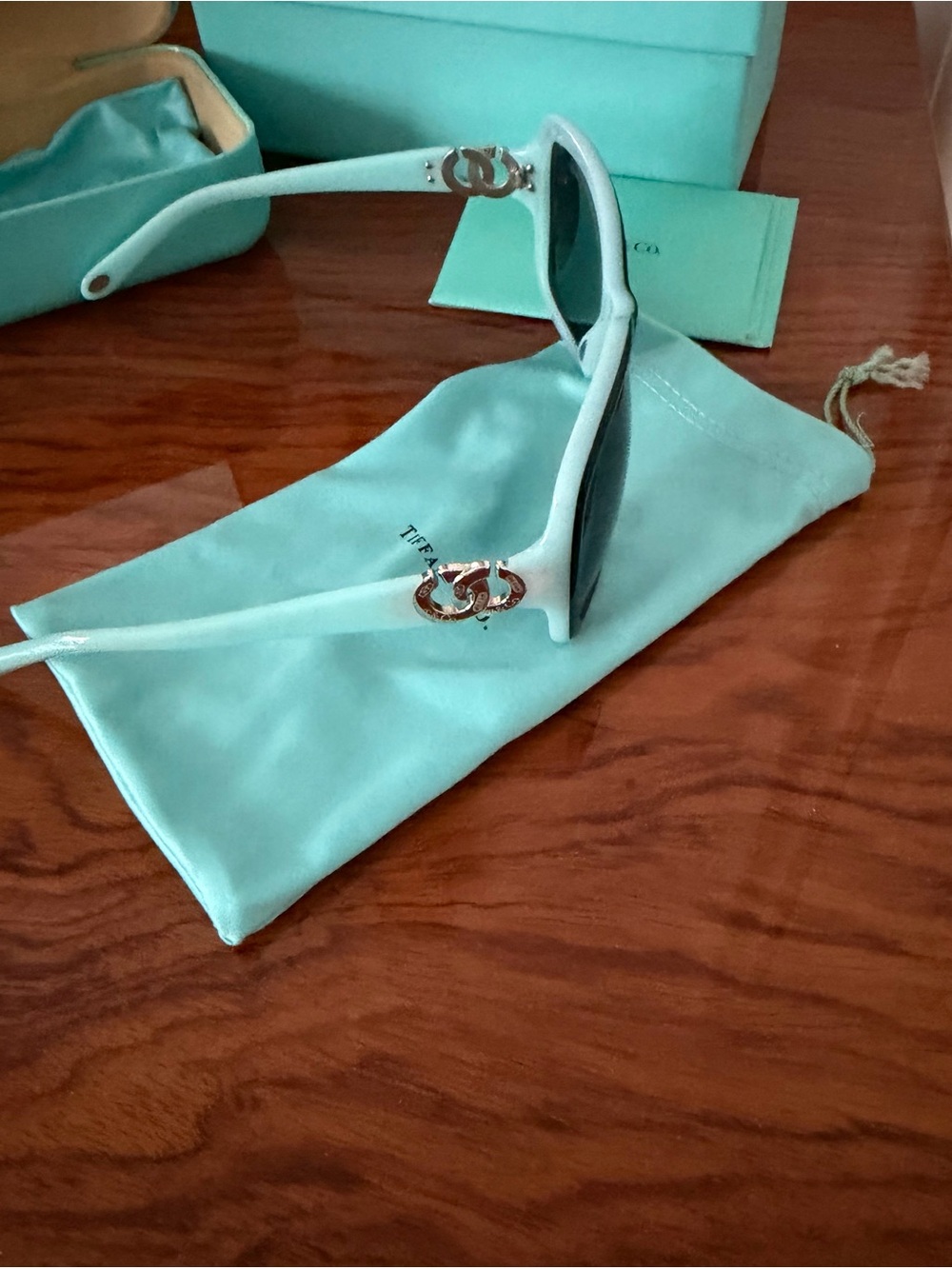 Tiffany & Co. Black Women's Sunglasses with Tiffany Blue Case and Pouch - Picture 7 of 9